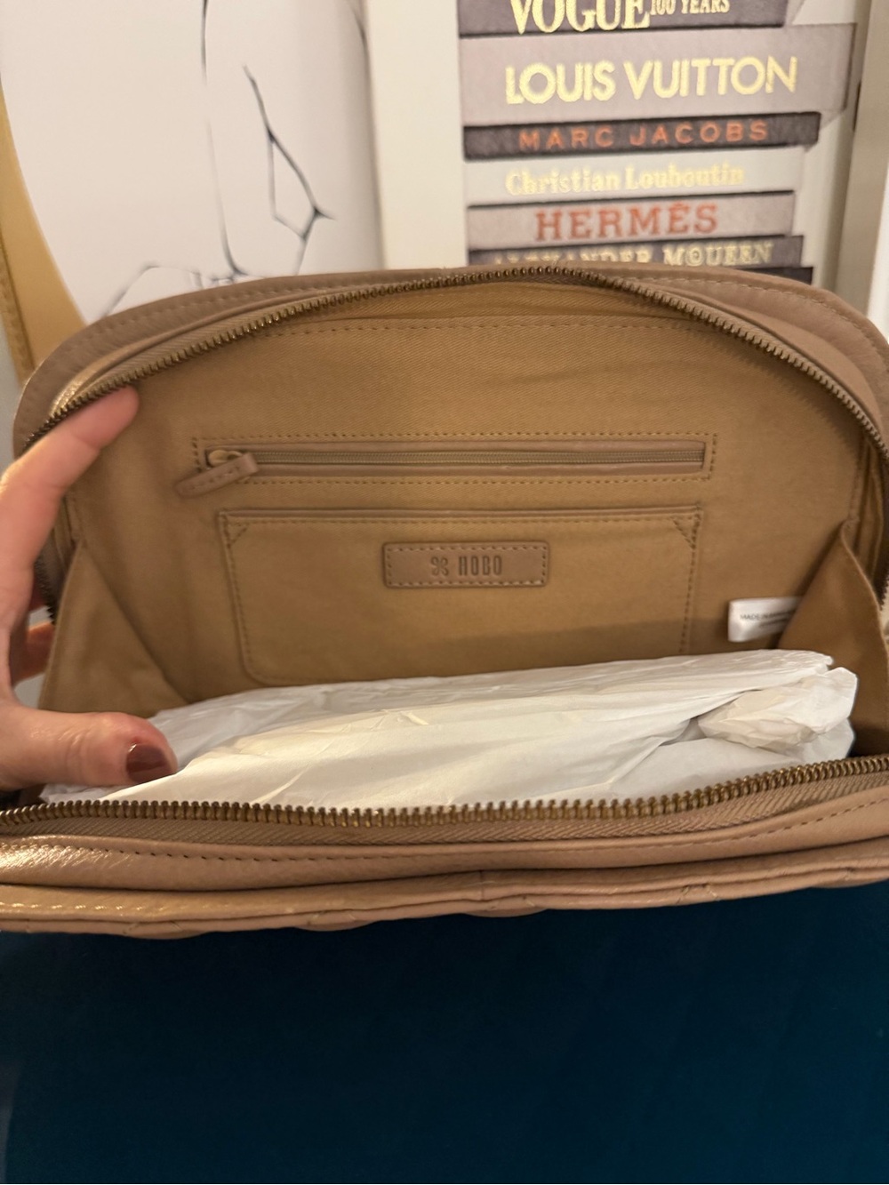 Hobo International Cole Quilted Large Clutch, taupe, NWT and dust bag - Picture 4 of 5
